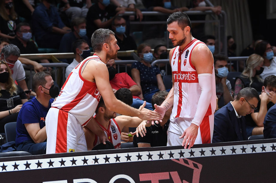 Gentile: “Tutto iniziò in giardino con mio fratello”. Ferrero: “Ginobili il mio idolo”