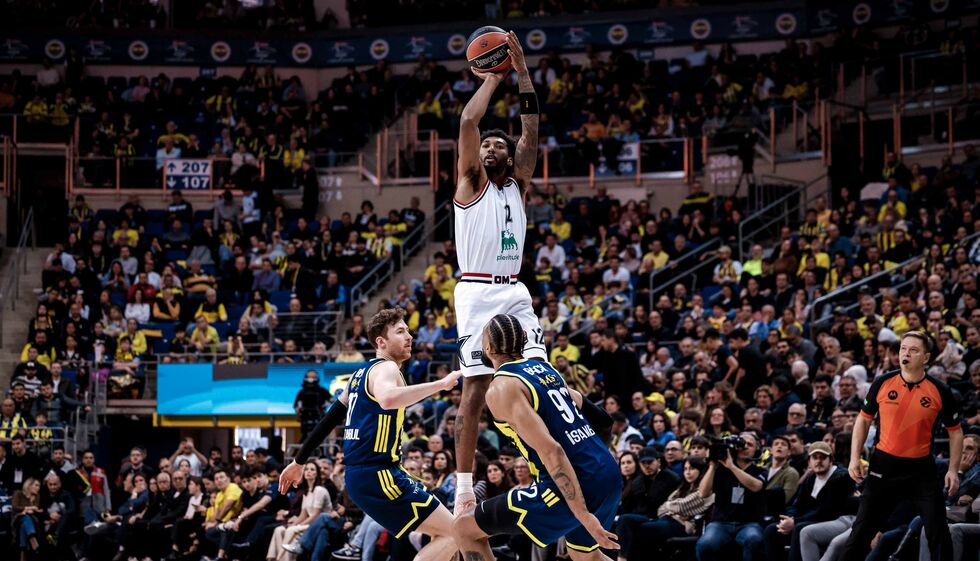 Eurolega: l'EA7 Emporio Armani Milano lotta ma si arrende sul campo del Fenerbahçe Beko Istanbul (79-75)
