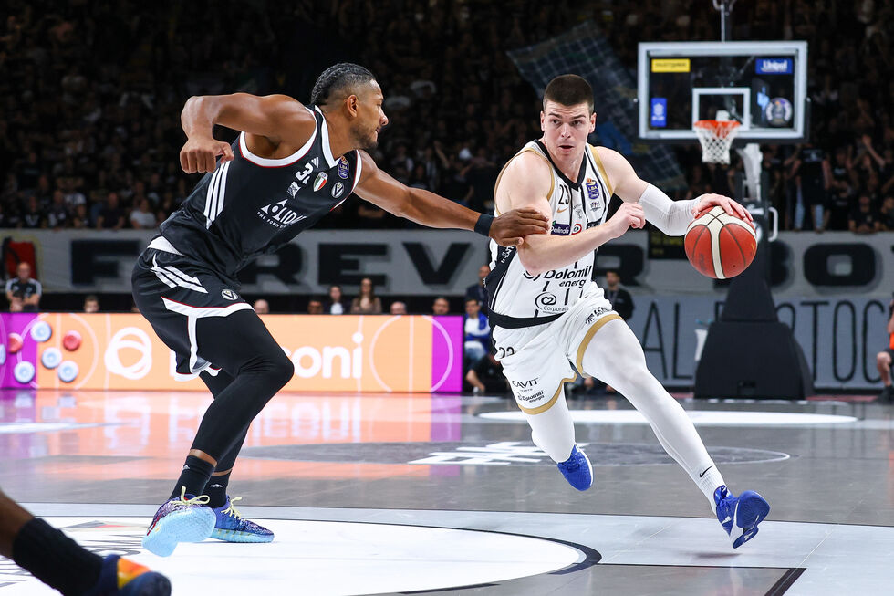 Conclusa Gara 2 di Bologna - Trento: la Dolomiti Energia vince 84-87 e pareggia la serie sull'1-1!
