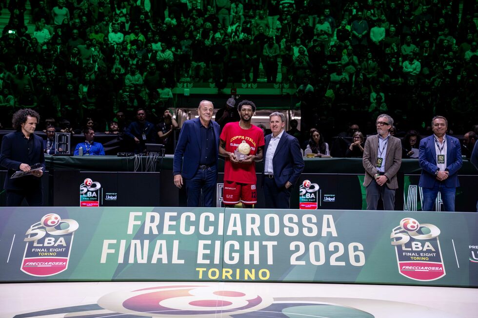 Frecciarossa Final Eight 2026, Armoni Brooks della EA7 Emporio Armani Milano è l'MVP Unipol "Chicco Ravaglia" della competizione