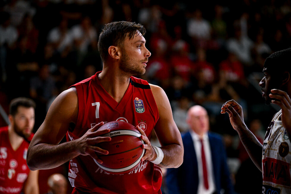 Armani Olimpia Milano - Pallacanestro Trieste domenica ore 16.00 (live su LBATV, Sky Sport Basket e Cielo) apre il programma domenicale del 1° turno