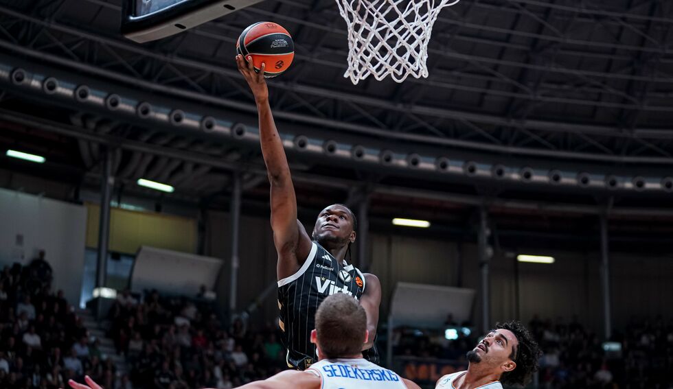 Eurolega: la Virtus Costa Bologna vince ancora, battuto il Kosner Baskonia per 86-78