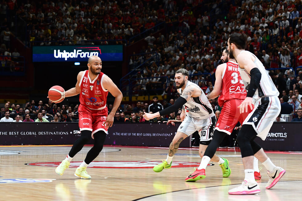 Guarda gratis su LBATV le sfide decisive tra Olimpia Milano e Virtus Bologna nelle LBA Finals dal 2021 al 2024 