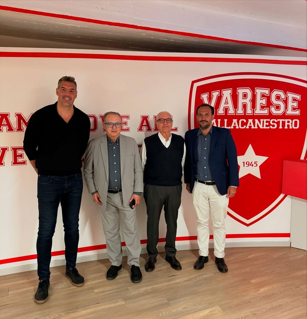 Il Presidente designato LBA Gherardini e il Direttore dell'Area Sportiva Riccò in visita nella sede dell'Openjobmetis Varese