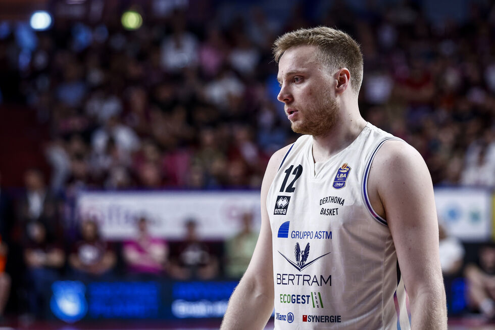 Arturs Strautins esce dal contratto con la Bertram Derthona Tortona
