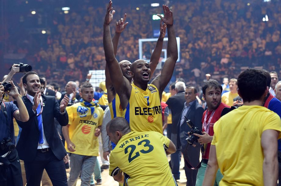 La EA7 Emporio Armani ufficializza il play Ricky Hickman