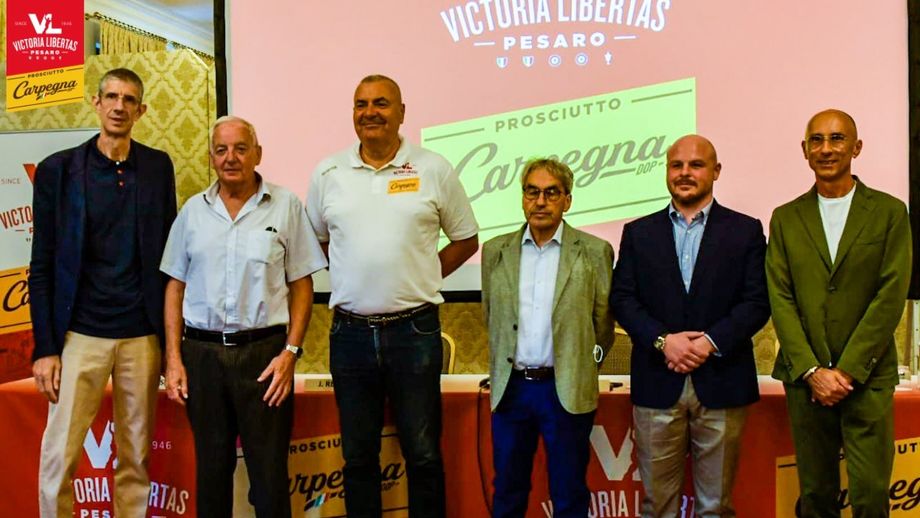 Carpegna Prosciutto e VL Pesaro ancora insieme. Presentato Repesa: "Ringrazio tutti per questa nuova opportunità"