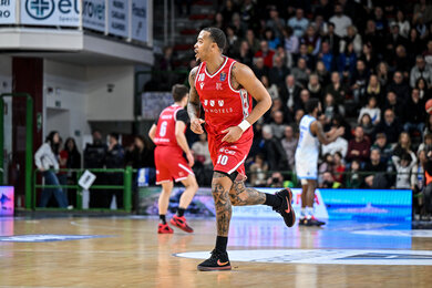 Troy Caupain: 'Đêm diễn tuyệt vời trước Virtus, Playoff? Con đường vẫn còn dài'