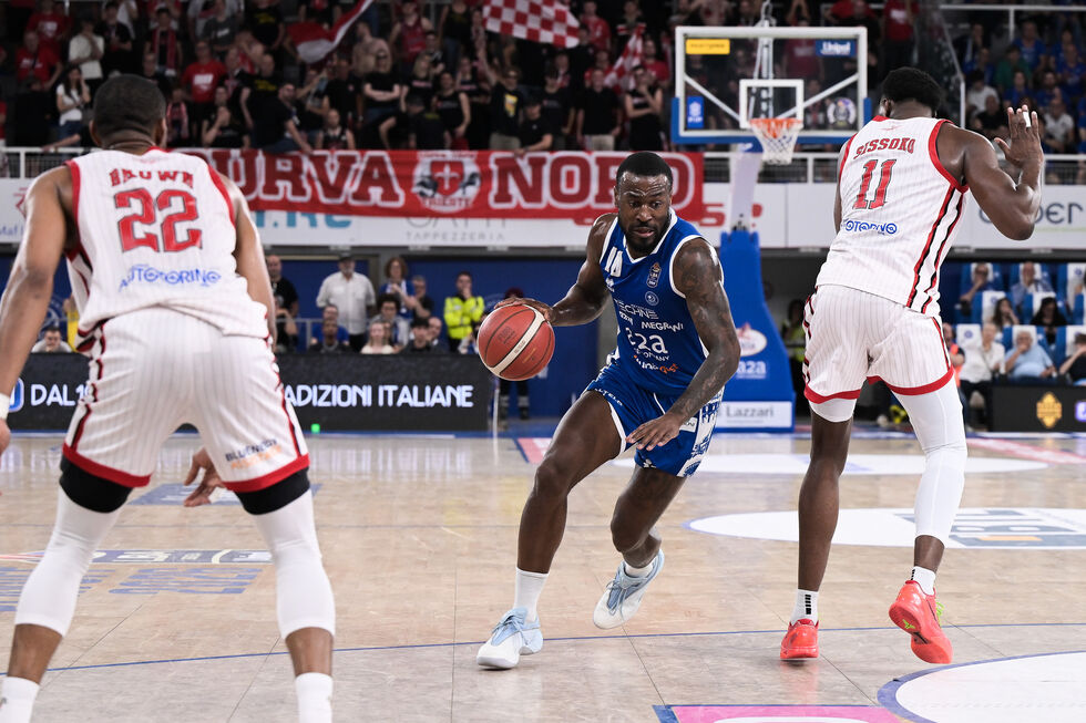 Conclusa Gara 5 di Brescia - Trieste: la Germani vince 90-75 e vola in semifinale!
