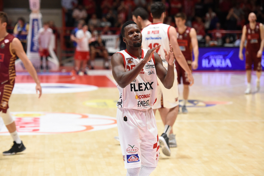 The Flexx Pistoia, Ronald Moore rinnova per una stagione