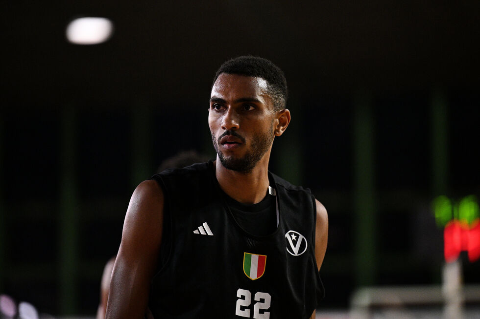 Virtus Olidata Bologna, presentato Abramo Canka: "Darò tutto in ogni secondo, in partita e in allenamento"