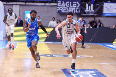 Bortolani và Green tỏa sáng, Cantù giành chiến thắng kịch tính trước Sassari