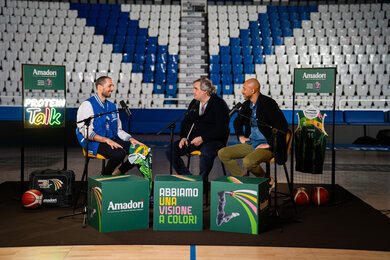 Amedeo Della Valle tiết lộ bí mật cú ném vàng: 'Tôi không cần tập tay ngắn'