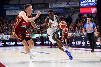 Virtus Bologna vs Reyer Venezia: Trận cầu nảy lửa bảng H World Cup 2026 hứa hẹn kịch tính