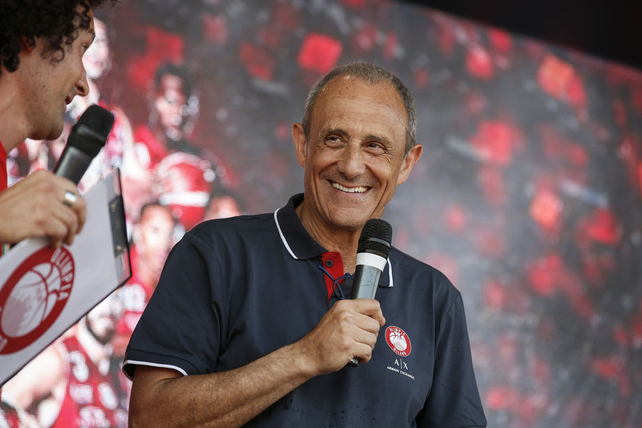 A|X Armani Exchange Milano, Ettore Messina e il doppio incontro con il tranviere Vito: “Eroe delle finali”