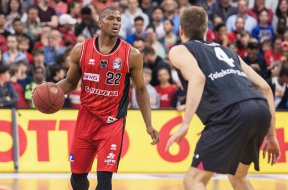 Openjobmetis Varese, contratto biennale con il play Cameron Wells