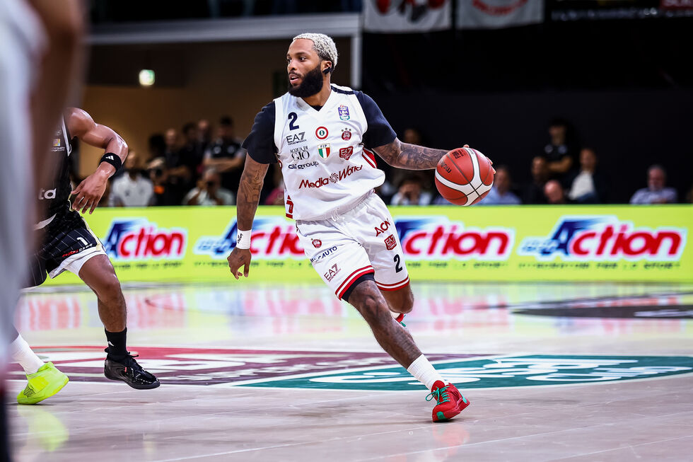 Umana Reyer Venezia - Armani Olimpia Milano domenica ore 17.00 (live su LBATV, Sky Sport Basket e Cielo), al via la finale della Supercoppa SisalClub 2026!