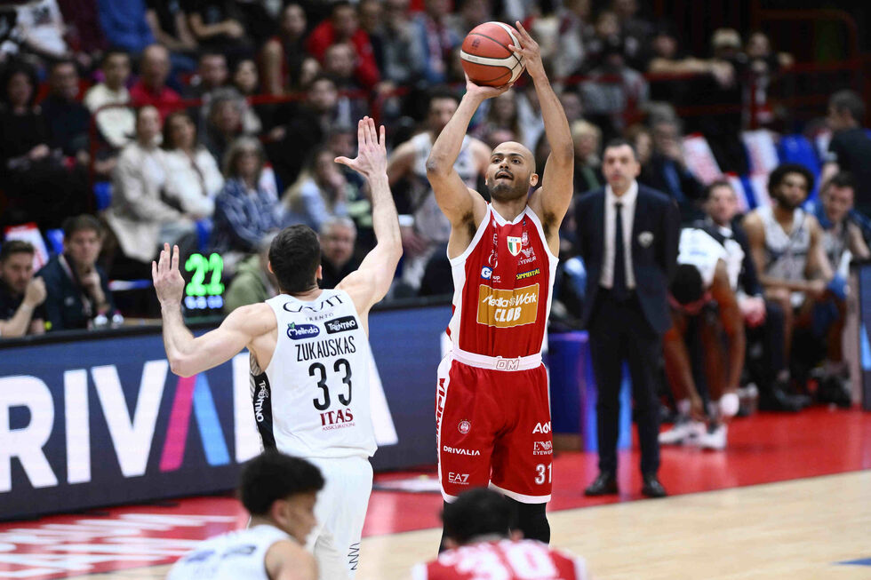 La serie Dolomiti Energia Trentino - EA7 Emporio Armani Milano inizia sabato alle 18.00 con Gara 1 (live su DAZN e DMAX)