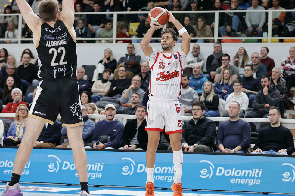 Pallacanestro Trieste, Davide Moretti si sottoporrà a intervento chirurgico per una problematica al tendine d’Achille sinistro