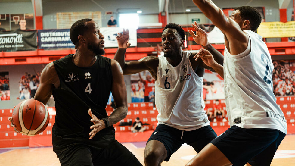Bertram Derthona Tortona, k.o. nello scrimmage contro la Flats Service Fortitudo Bologna per 75-65