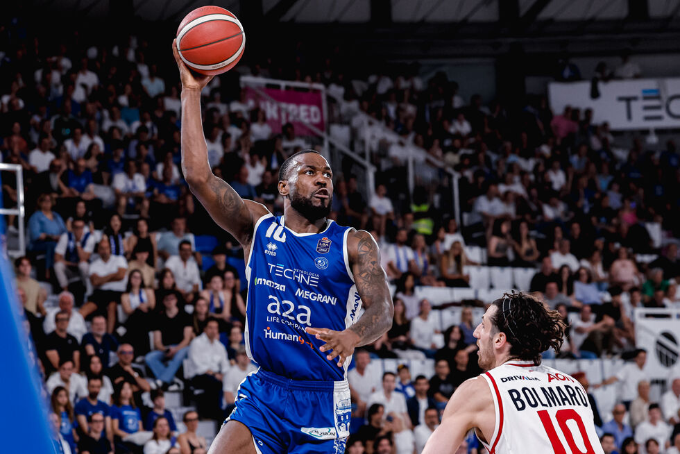 Jason Burnell è la nuova ala dell'Armani Olimpia Milano