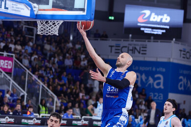 Miro Bilan giành danh hiệu MVP vòng 30 Serie A bóng rổ Unipol 2025/26
