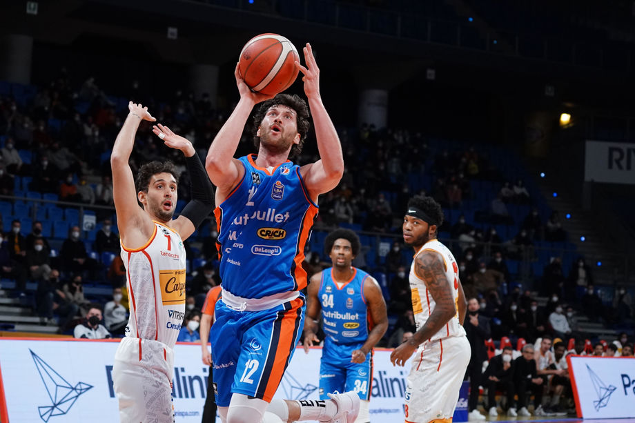 Nutribullet Treviso, nel blitz di Pesaro il miglior Imbrò della stagione per punti (23) e valutazione (33)