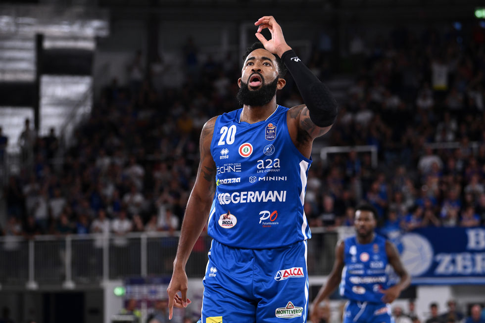 Michael Cobbins carica la Germani Brescia: "La nostra difesa è la chiave del successo, siamo più forti dell'anno scorso"