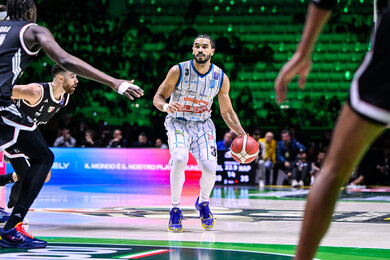 Naz Mitrou-Long Chấn Thương Tay Phải: Tin Tức Mới Nhất Và Diễn Biến World Cup 2026 HD