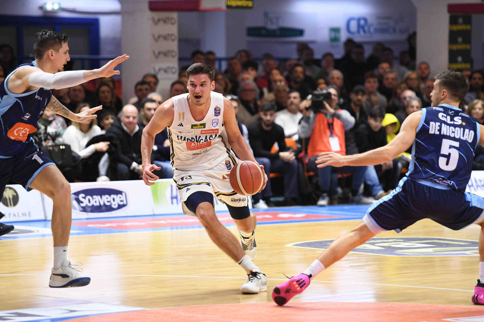Happy Casa Brindisi, Nate Laszewski crede nella salvezza: "Non molleremo, vogliamo stare uniti e vincere partite"