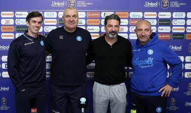 Guerri Napoli chính thức ra mắt HLV Jasmin Repesa: ‘Tất cả cùng nhau ở đây để chiến thắng’