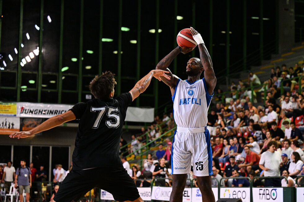 Napoli Basketball, k.o. per 109-77 contrò  Bourg-En-Bresse in amichevole