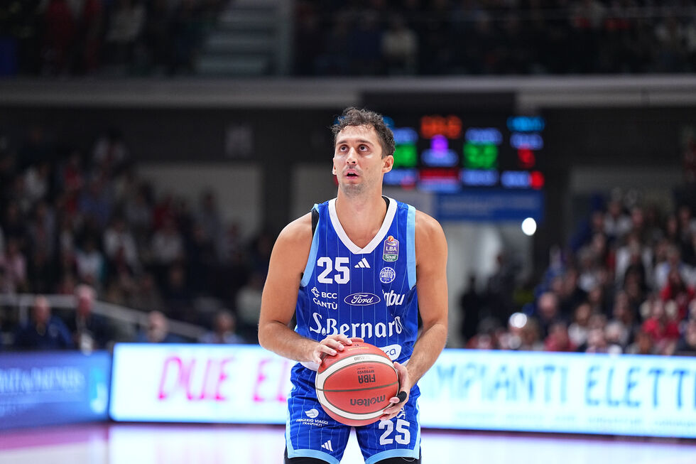 Acqua S.Bernardo Cantù - Armani Olimpia Milano lunedì alle 20.30 (live su LBATV, Sky Sport Uno e Sky Sport Basket), l'ex Moretti alla 200ª presenza in Serie A