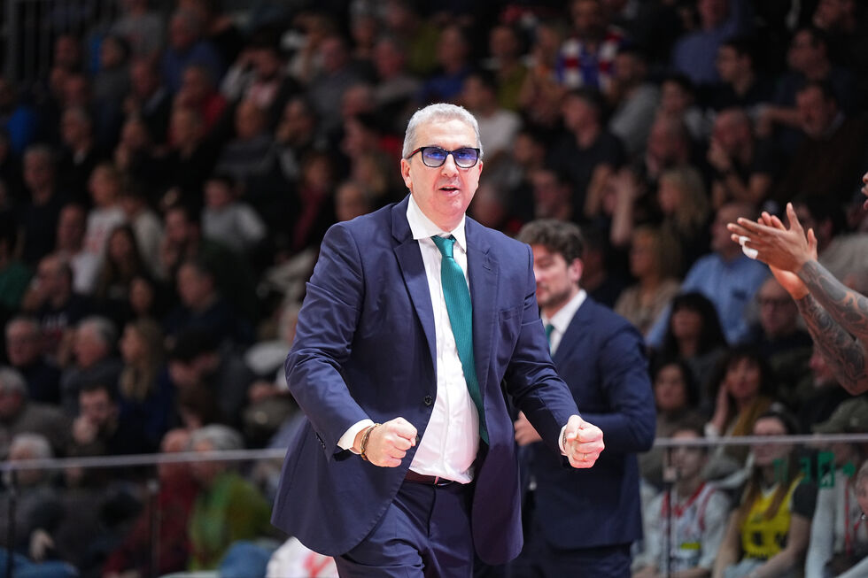 Acqua S.Bernardo Cantù, il punto di coach De Raffaele: "Venire qui per me è una grande sfida"