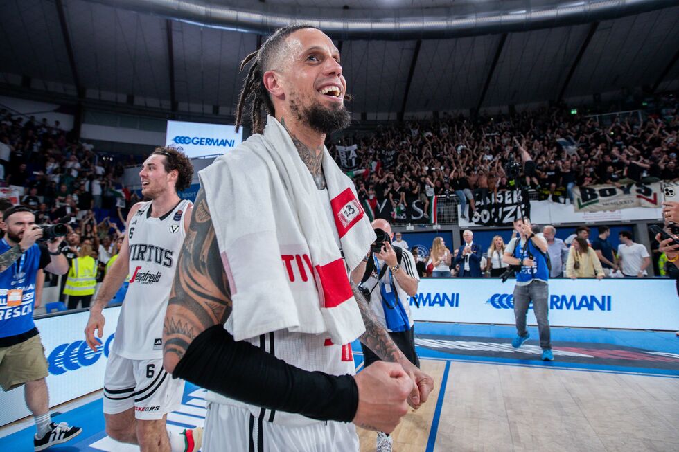 Virtus Segafredo Bologna, l'emozione di Daniel Hackett: "Volevamo e dovevamo vincere per Achi, è bellissimo vedere crescere questi ragazzi"