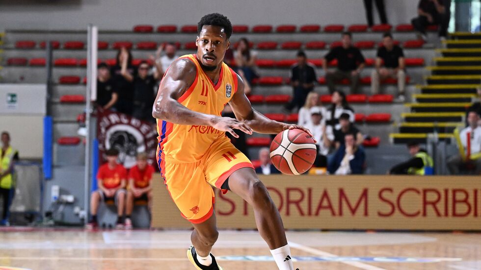 Uno dei tre anticipi BC Roma - Longobardi Scafati Basket sabato alle 20.00 (live su LBATV)
