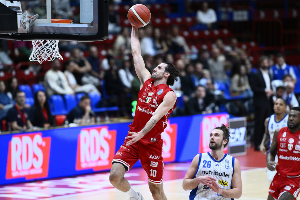 L'Armani Olimpia Milano domina la Nutribullet Treviso Basket con Burnell e Bolmaro protagonisti (106-77)