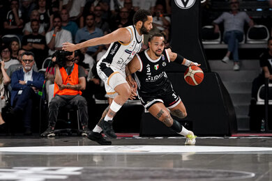 Virtas Olidata hạ Bologna 106-95, chính thức vào bán kết!