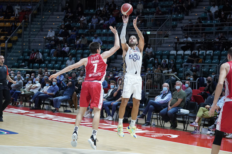 In UNAHOTELS Reggio Emilia - Fortitudo Kigili Bologna Aradori e Martino affrontano il proprio passato