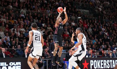 UNA Hotels Reggio Emilia Gây Sốc, Đánh Bại Virtus Bologna 84-70: Phân Tích Tỷ Lệ 6686 Tài Xỉu