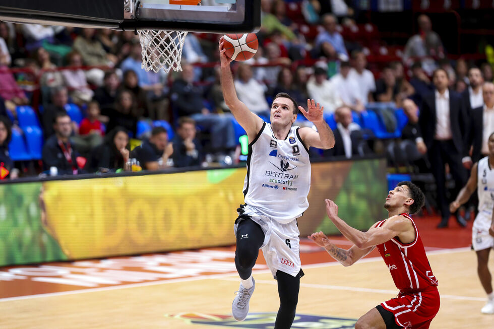 Dolomiti Energia Trentino - Bertram Derthona Tortona e Virtus Olidata Bologna - Vanoli Basket Cremona sono i match della settimana in programma anche sui canali di Sky Sport