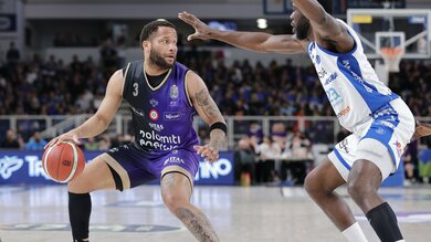 DeVante Jones Sẵn Sàng Cho Giai Đoạn Nước Rút: ‘Chúng Tôi Có Thể Làm Khó Bất Kỳ Ai’