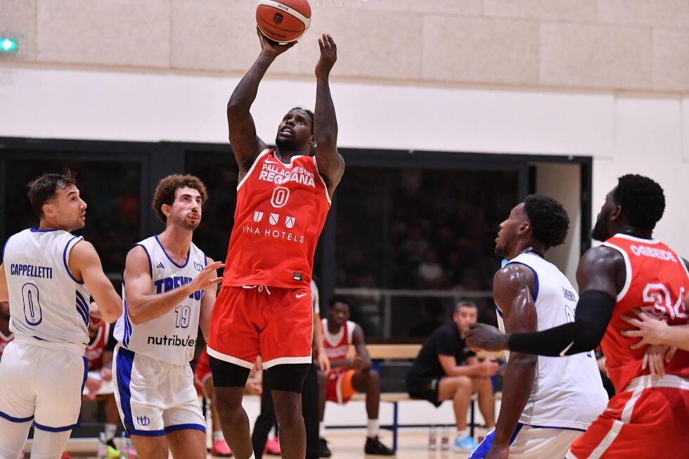 La Nutribullet Treviso Basket vince per 91-73 contro la UNA Hotels Reggio Emilia in amichevole