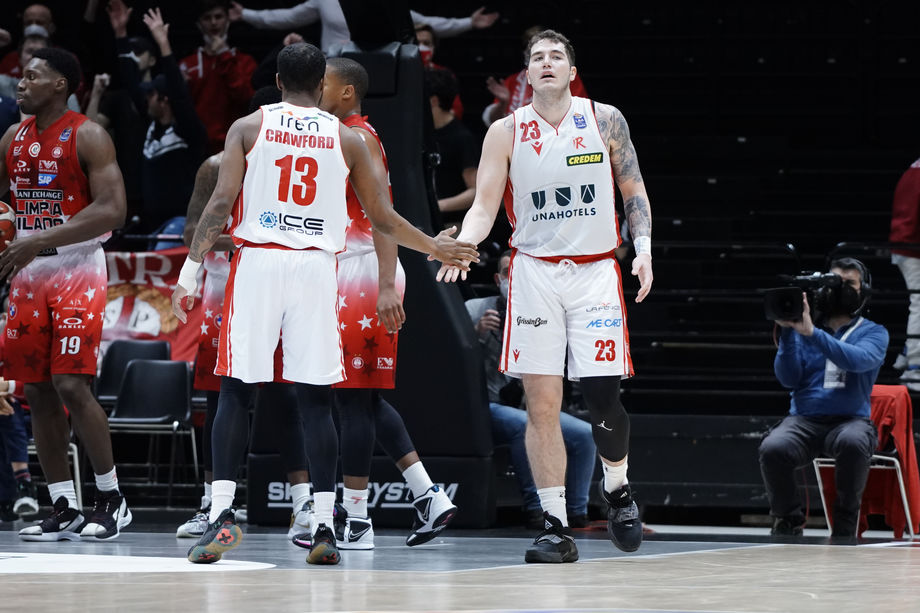 UNAHOTELS Reggio Emilia, esercitate le opzioni di uscita dai contratti di Crawford, Johnson e Thompson