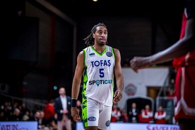 Isaiah Whaley Gia Nhập La Guerri Napoli: Tân Binh Đầy Hứa Hẹn Cho Mùa Giải Tới