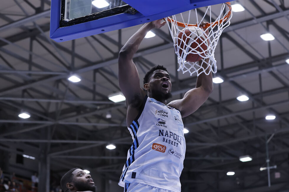 Napoli Basket - Openjobmetis Varese sabato alle 20.00 (live su DAZN ed Eurosport 1) apre il programma della 26ª giornata