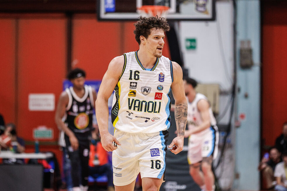 Vanoli Basket Cremona, frattura composta della dodicesima costola per Giovanni Veronesi