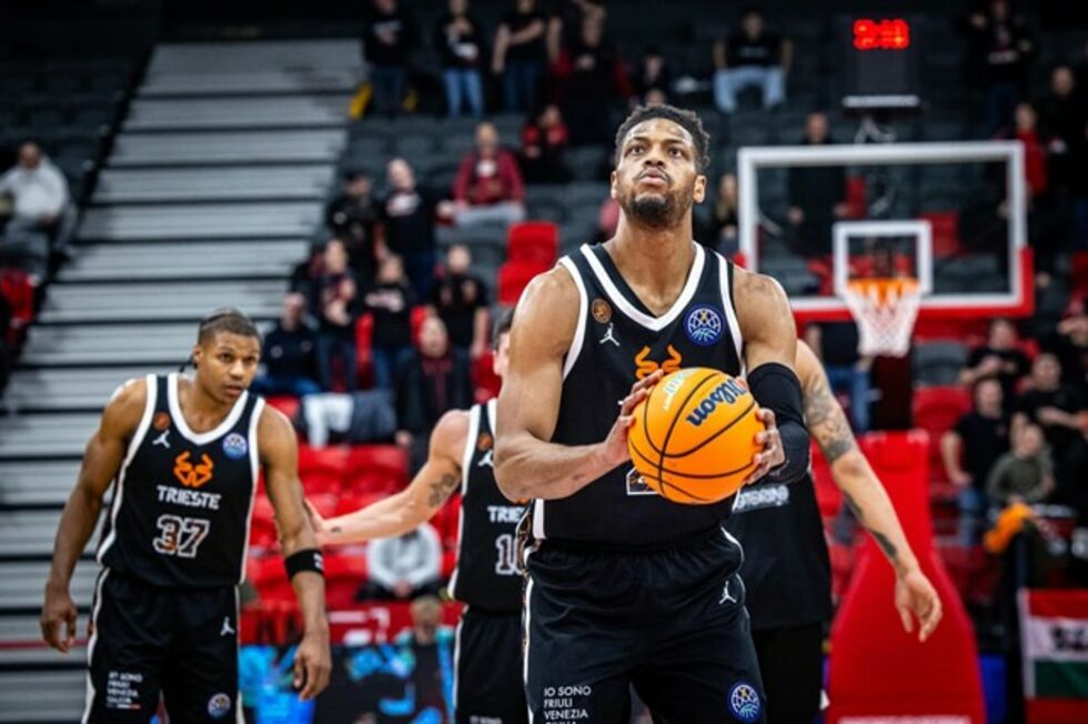 BCL: Brooks segna il tap-in della vittoria, la Pallacanestro