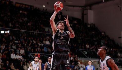 Derthona Tortona Thắng Sít Sao 85-78 Trước Vanoli Cremona: Gorham và Olejniczak Tỏa Sáng