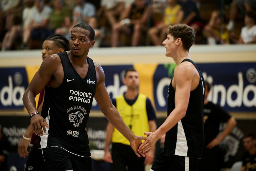 La Dolomiti Energia Trentino batte la Juvi Cremona nella Melinda Cup (72-68)